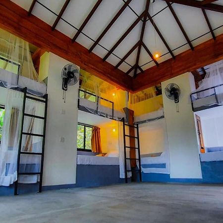 Отель Jungle Escape Hiriketiya Диквелла Экстерьер фото