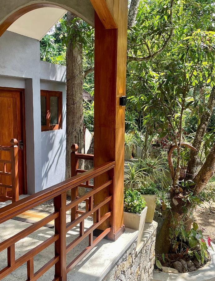 Отель Jungle Escape Hiriketiya Диквелла Экстерьер фото