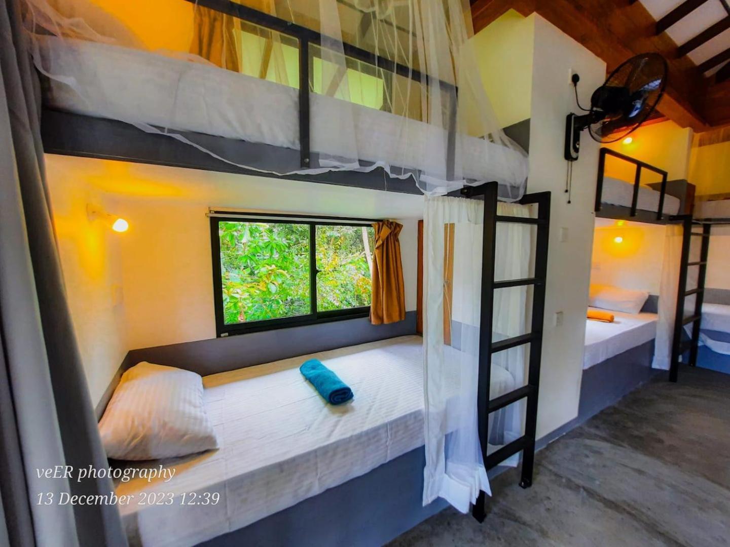 Отель Jungle Escape Hiriketiya Диквелла Экстерьер фото