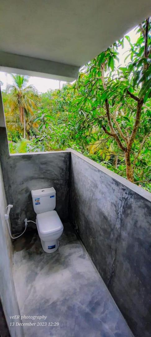Отель Jungle Escape Hiriketiya Диквелла Экстерьер фото